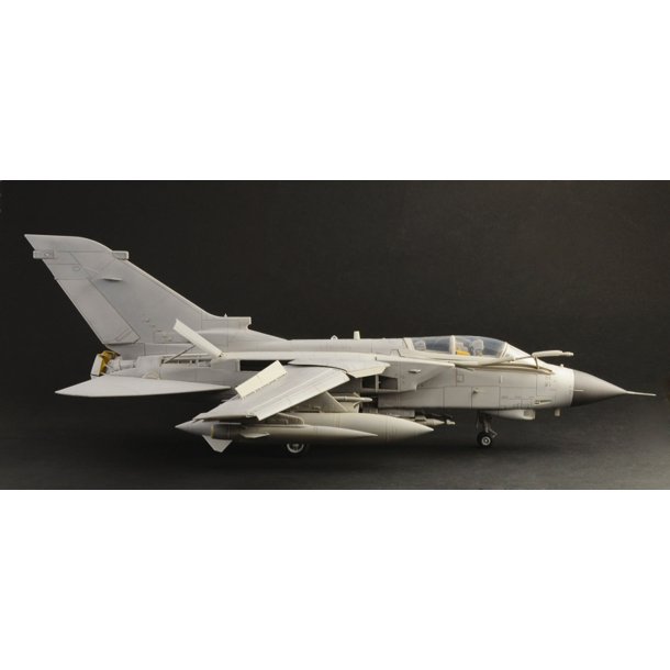 Italeri 1:32 Tornado GR. 4 - Modelfly