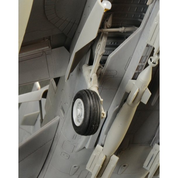 Italeri 1:32 Tornado GR. 4 - Modelfly