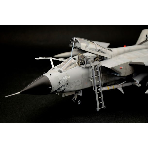 Italeri 1:32 Tornado ECR - Modelfly