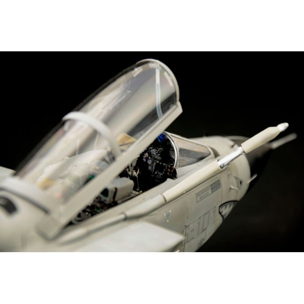 Italeri 1:32 Tornado ECR - Modelfly