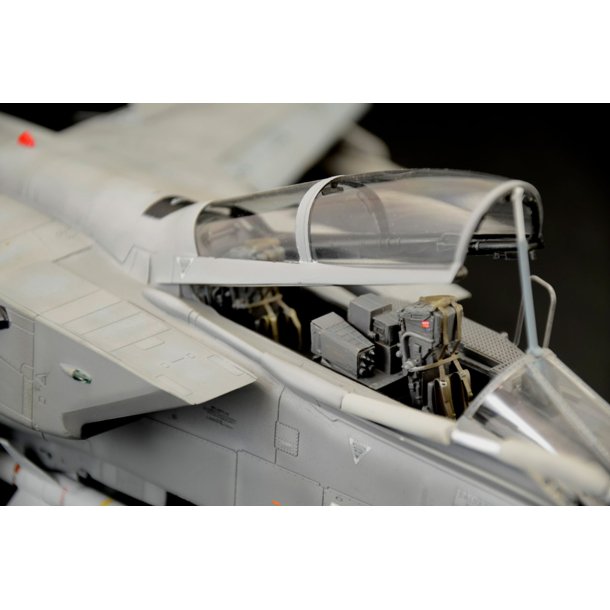 Italeri 1:32 Tornado ECR - Modelfly