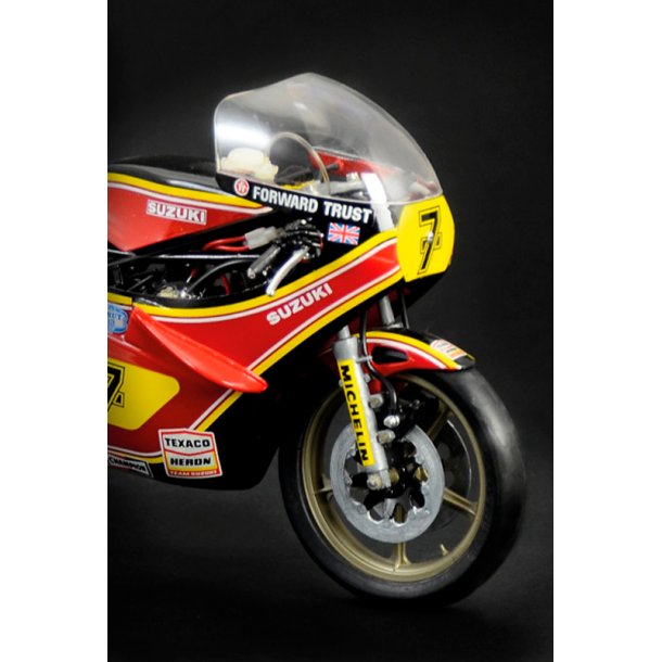 Italeri 1:9 Suzuki RG 500 XR27 - Modelmotorcykel