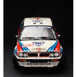 Italeri 1:12 Lancia Delta HF integrale 16v - Modelbil