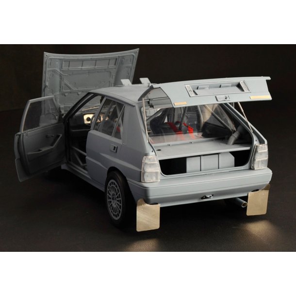 Italeri 1:12 Lancia Delta HF integrale 16v - Modelbil