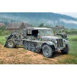 Italeri 1:35 Sd. Fordon 10 Demag D7 leIG 18 m besttning - Modell artillerisystem