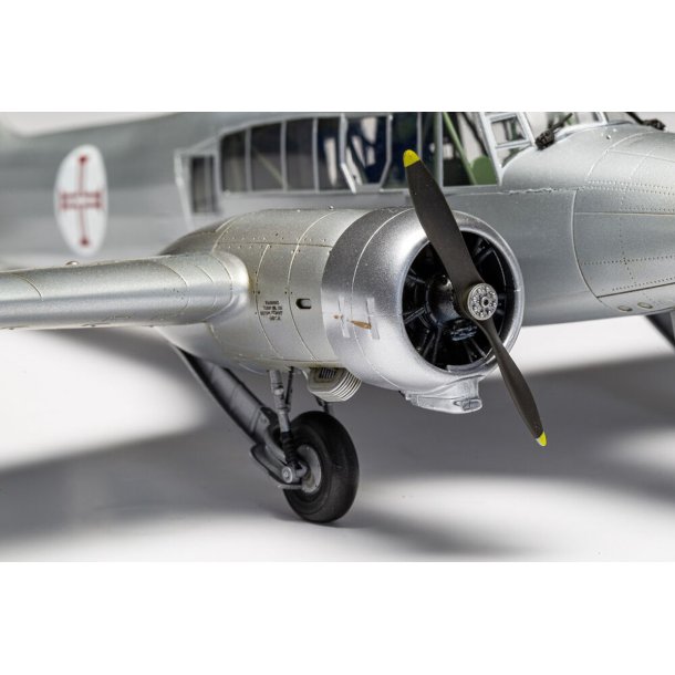 Airfix Avro Anson Mk.l - Modellflygplan
