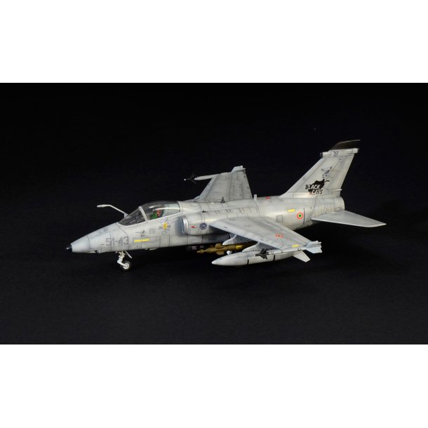 Italeri 1:72 AMX Ghibli - Modellflygplan