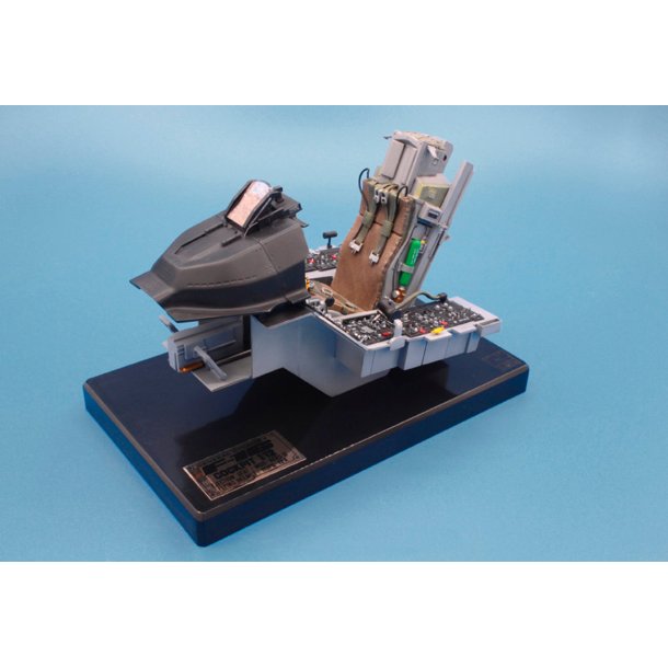 Italeri 1:12 F-16 Cockpit - Modelfly