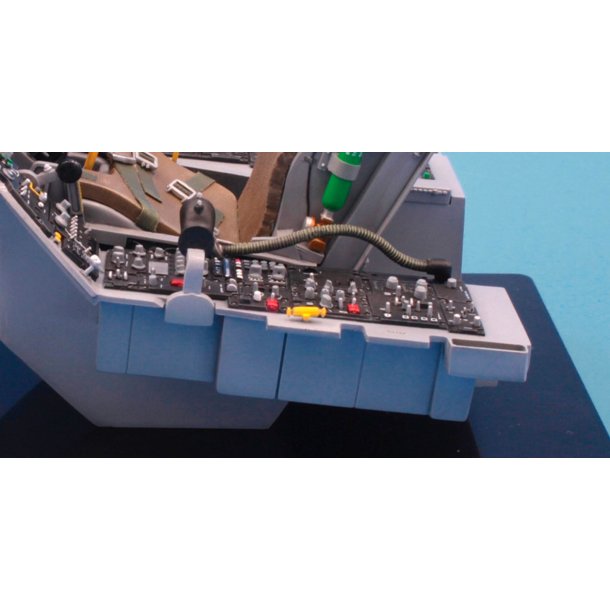 Italeri 1:12 F-16 Cockpit - Modelfly