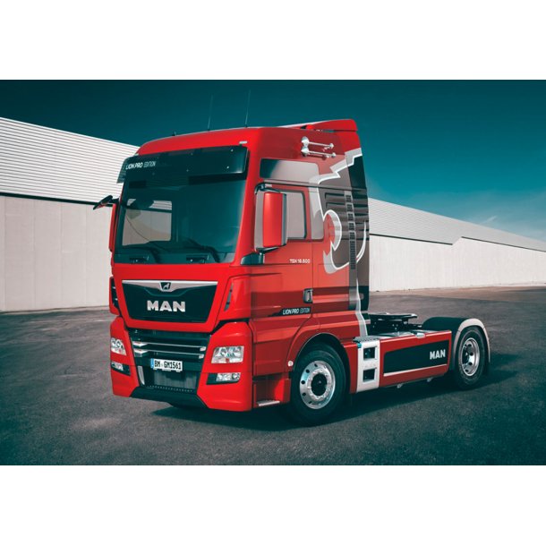 Italeri 1:24 MAN TGX 18.500 XXL Lion Pro Edition - Modellastbil