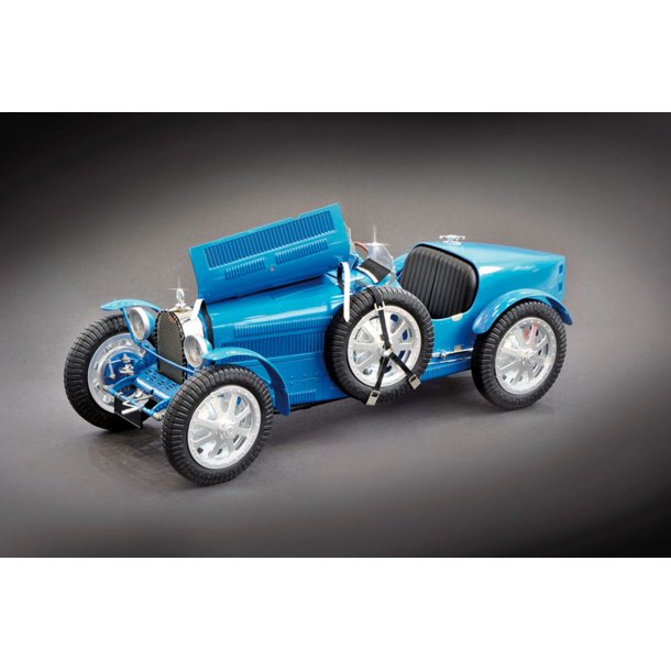 Italeri 1:12 Bugatti Type 35B Roadster - Modelbil