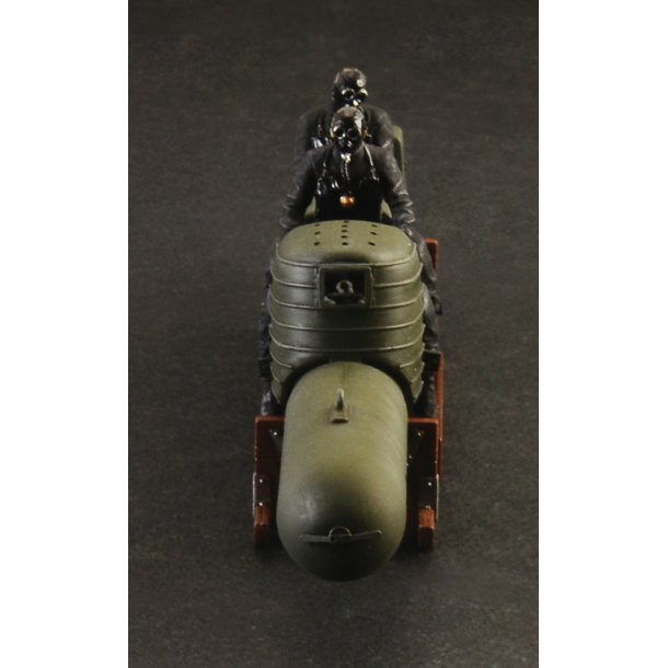 Italeri 1:35 S.L.C Maiale m. bestning - Modelskib