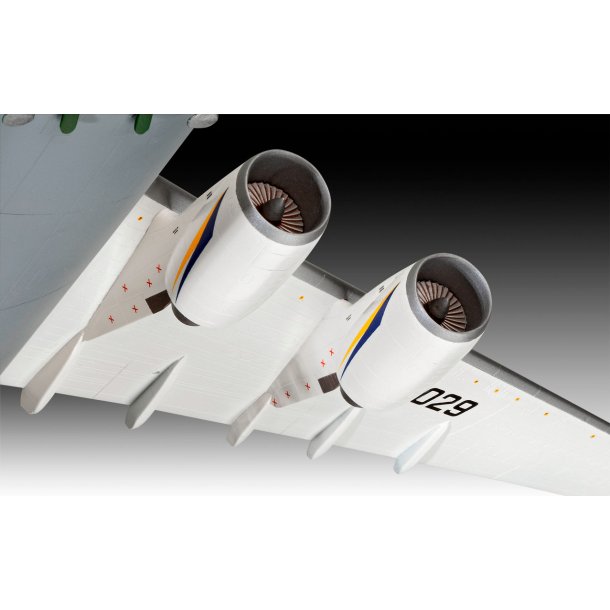 Revell Antonov An-124 Ruslan 1:144 modelfly