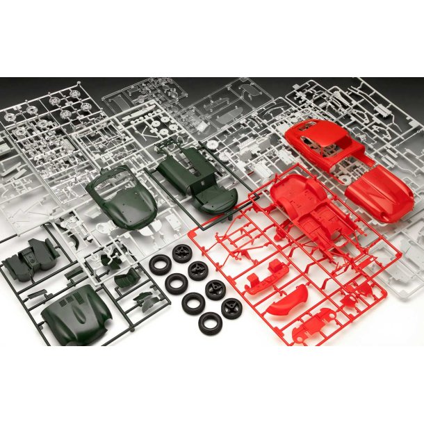 Revell gavest Jaguar 100th Anniversary modelbil 1:24 - Med lim og maling