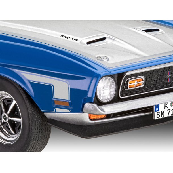 Revell 71 Mustang Boss 351 modelbil - Med lim og maling