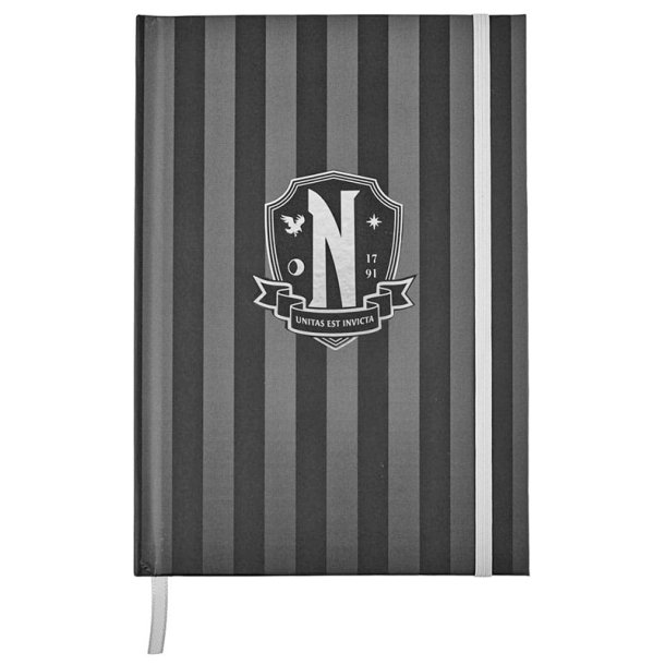 Wednesday Addams notesbog - Nevermore logo