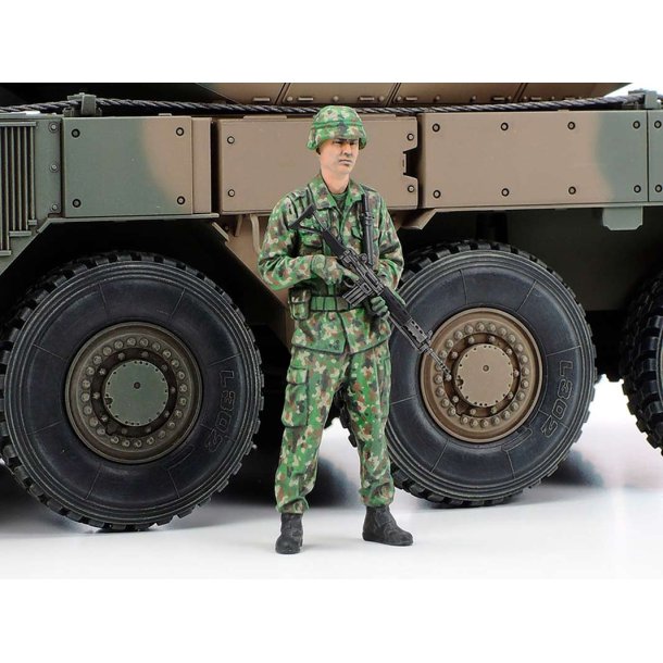 Tamiya Japan ground self defense Type 16 MCV - 1:35