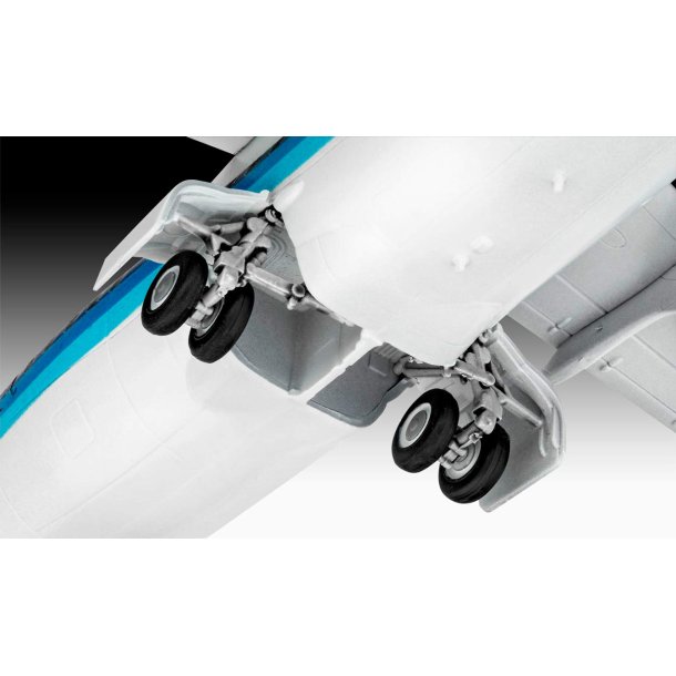 Revell BAe 146-200 AirUK 1:144