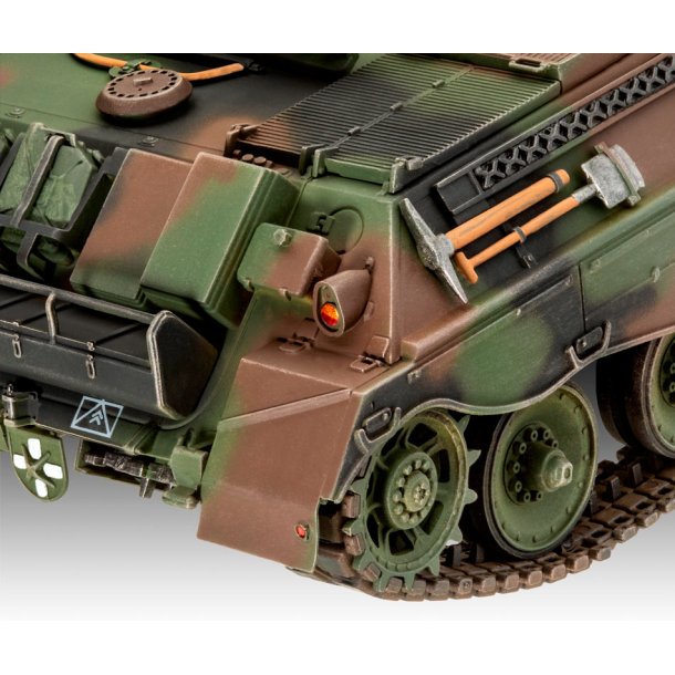 Revell Raketenjagdpanzer Jaguar 1: 1:35 modelkampvogn med lim og maling