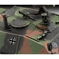 Revell Raketenjagdpanzer Jaguar 1: 1:35 modelkampvogn med lim og maling