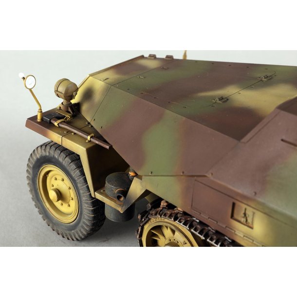 Trumpeter German Sd.Kfz 251/22D halvsp�r - 1:16