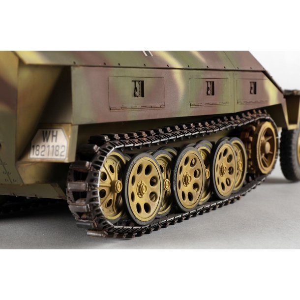 Trumpeter German Sd.Kfz 251/22D halvsp�r - 1:16