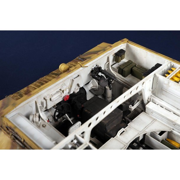 Trumpeter German Tiger 1 sen produktion - 1:16