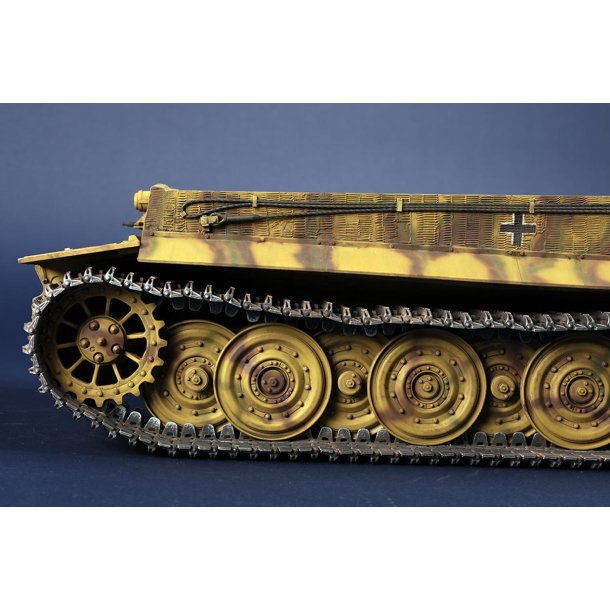 Trumpeter German Tiger 1 sen produktion - 1:16