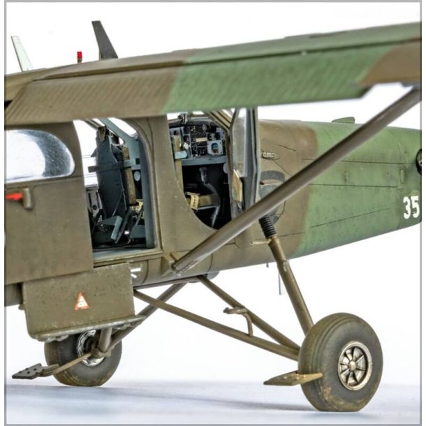 Heller Pilatus PC-6 B2/H2 Turbo Porter - 1:48