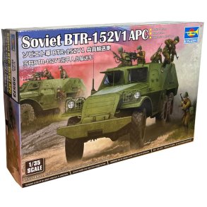 Trumpeter Russian BTR-152V1 APC - 1:35