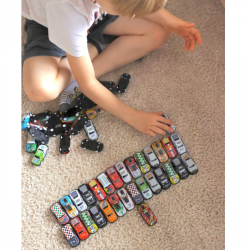 50 sm legebiler i opbevaringskasse