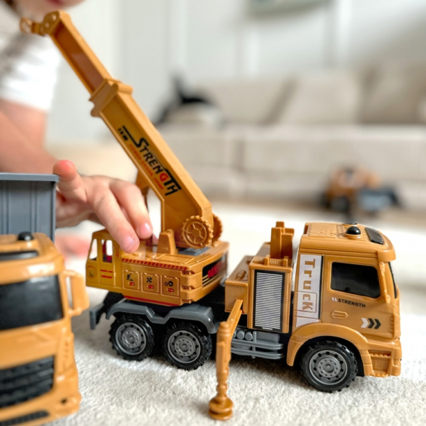 Stort 6-i-1 Byggek�ret�jss�t � Store Maskiner m. Funktioner