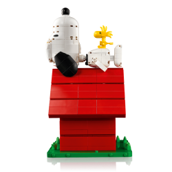 LEGO Ideas 21368 Snoopy's Doghouse