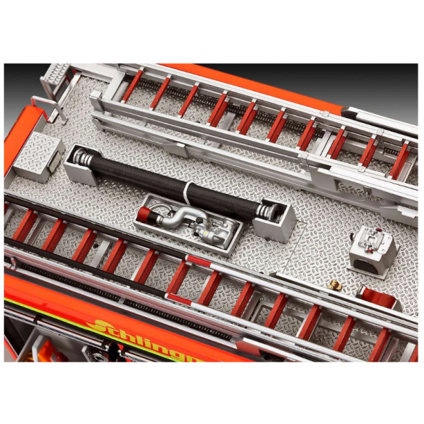 Revell Schlingmann LF 20/16 1:24 Model Kit