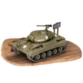 REVELL Model Set M24 Chaffee 1:76