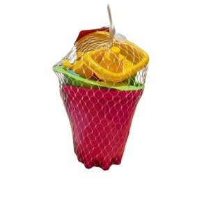 Div. legetj i en strand spand