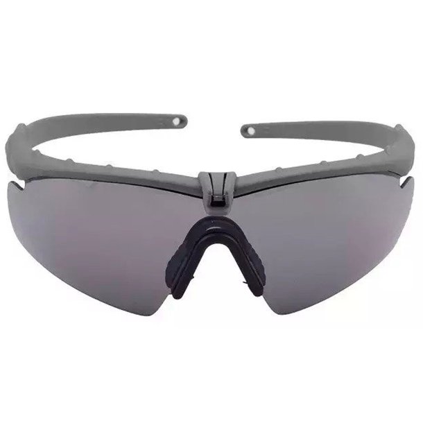 brille i klar sort farve.