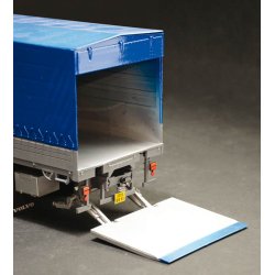 Italeri Volvo F16 Globetrotter med lift - 1:24