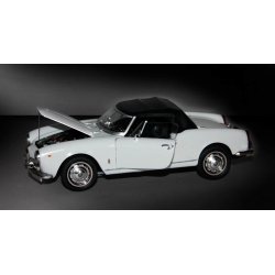 Italeri Alfa Romeo Giulietta Spider 1300 - 1:24