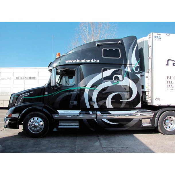 Italeri Volvo VN 780 Show Truck - 1:24