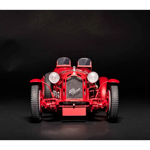 Italeri Alfa Romeo 8C 2300 Roadster - 1:12