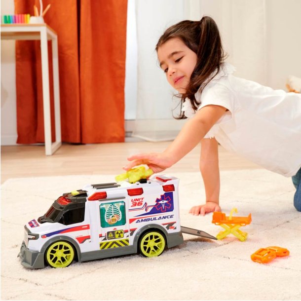 Stor ambulance med lyd og lys