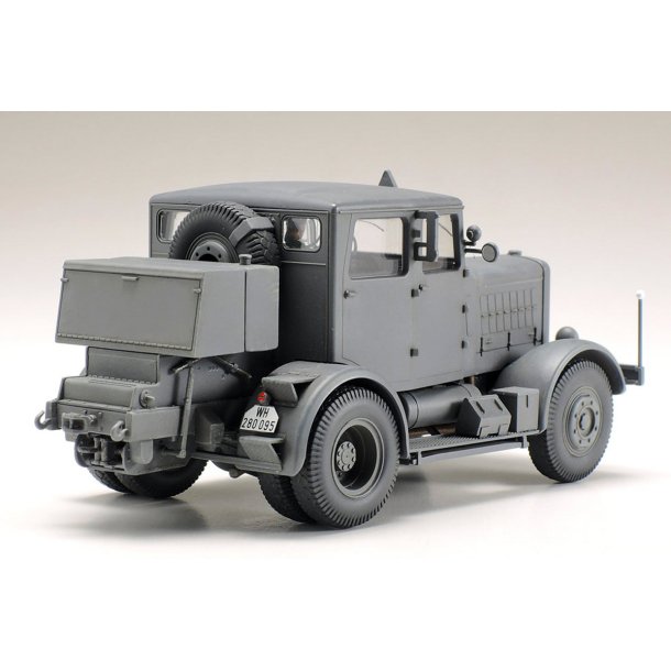 Tamiya German heavy tractor SS-100 - Modelbil
