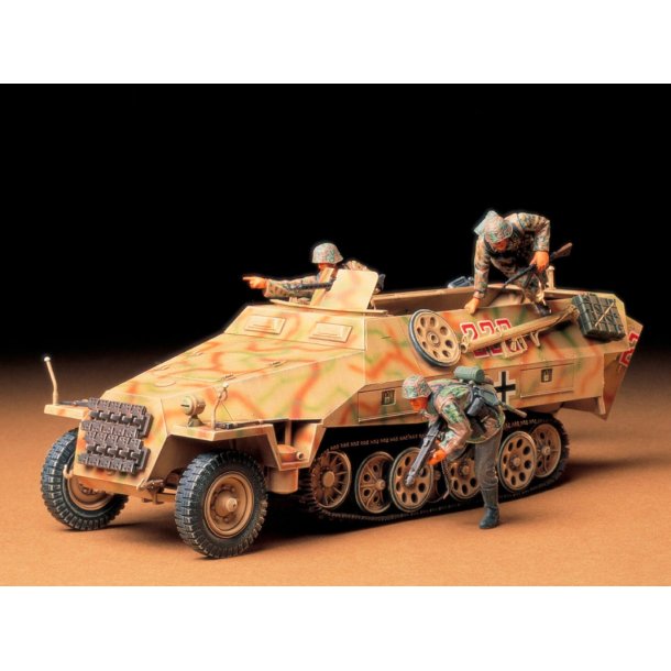 Tamiya German Hanomag armor carrier - Modelbil