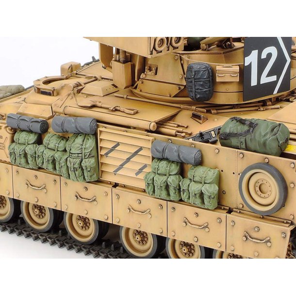 Tamiya M2A2 ODS infantry fighting vehicle modelkampvogn