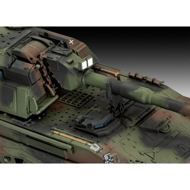 Revell Panzerhaubitze 2000 modell tank