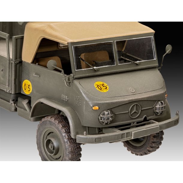 Revell Unimog 404 S modelbil
