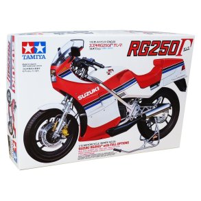 Tamiya Suzuki RG250 Γ with Full Options - Model motorcykel