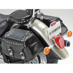 Tamiya Yamaha XV1600 Road Star Custom - Model motorcykel