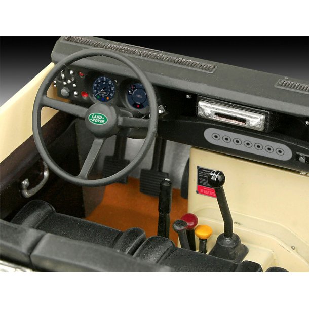 Revell Land Rover Series III LWB modelbil